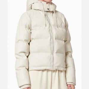Good American cream puffer coat